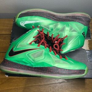 Nike LeBron 10 Christmas